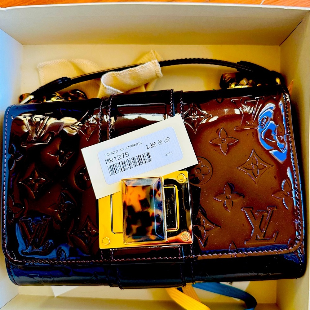 Louis Vuitton purse